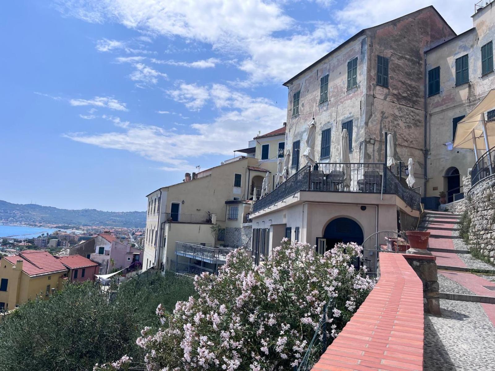 La Finestra Sul Borgo Panzió Cervo Kültér fotó