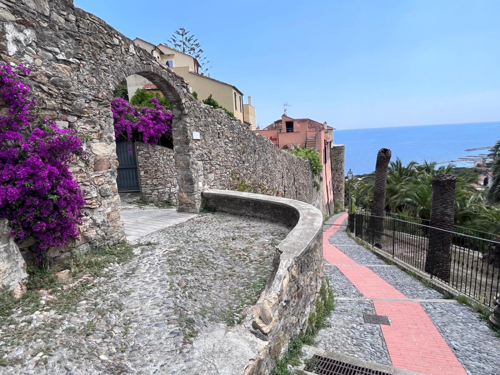 La Finestra Sul Borgo Panzió Cervo Kültér fotó